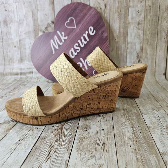 Women's Style & Co Sandals, Tan, Size 7 1/2 - Picture 4 of 9